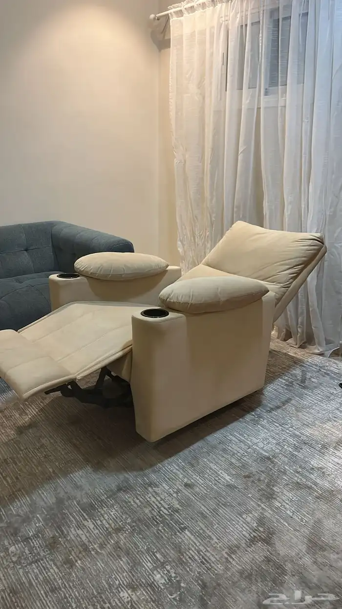 كرسي استرخاء لون بيج بسعر 450 ريال فقط 1