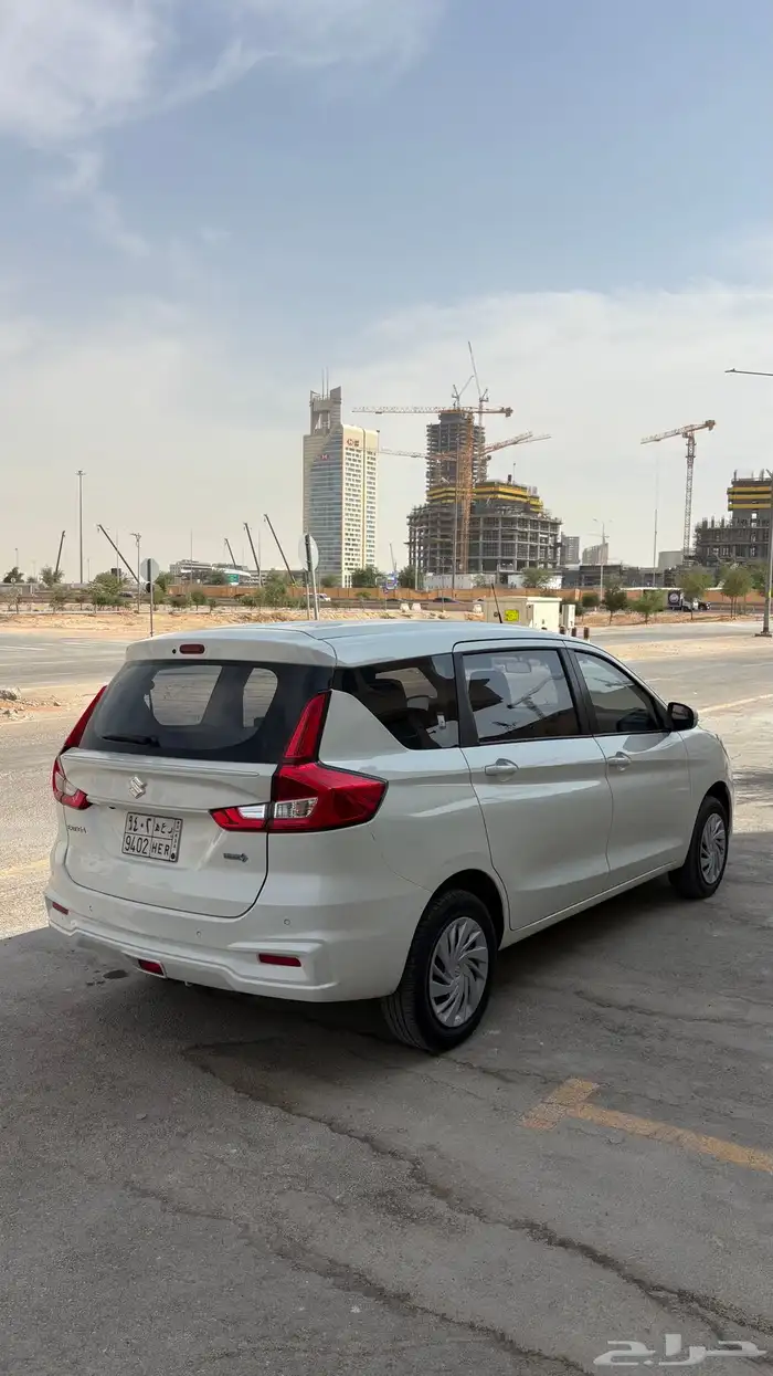 سوزوكي ارتيجا 2024 3