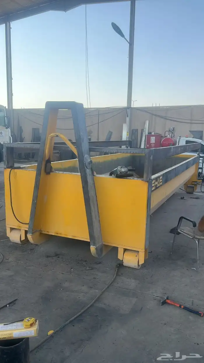 تصنيع حاويات   كسارات بوكلين   صناديق ترلات   تصنيع سطحات 2