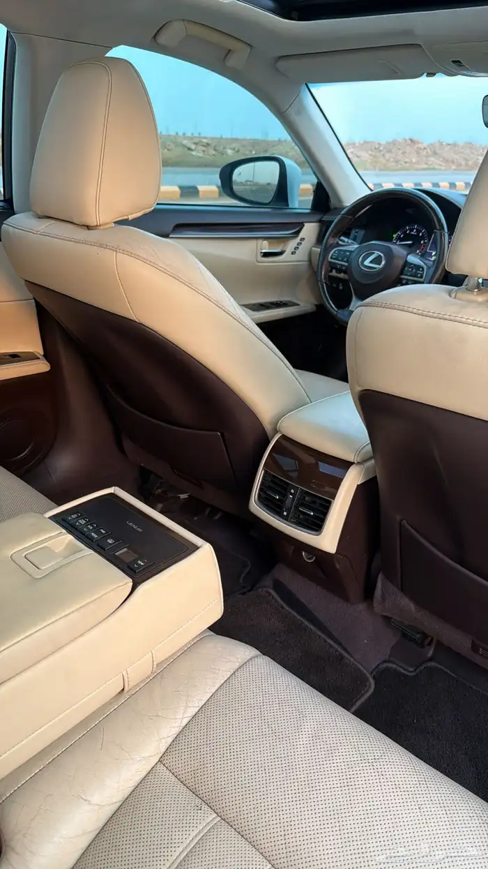 لكزس ES350 2018 فل كامل 44