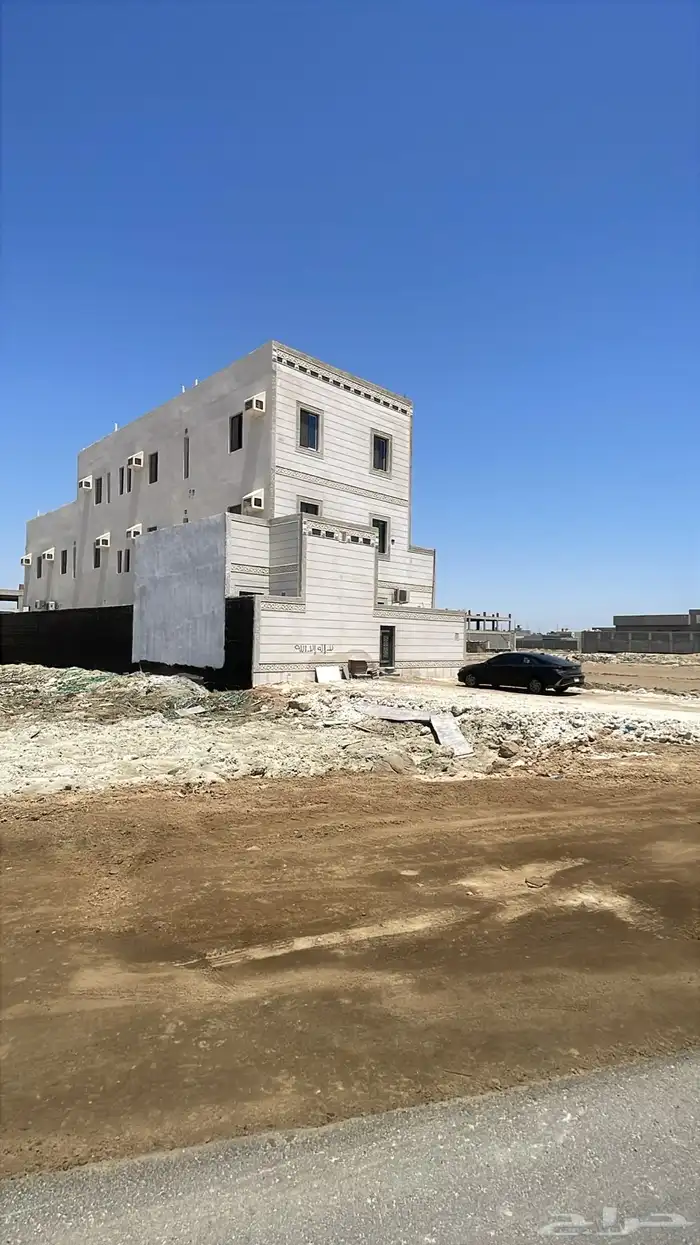 فيلا   3 شقق فالخلف للبيع 4