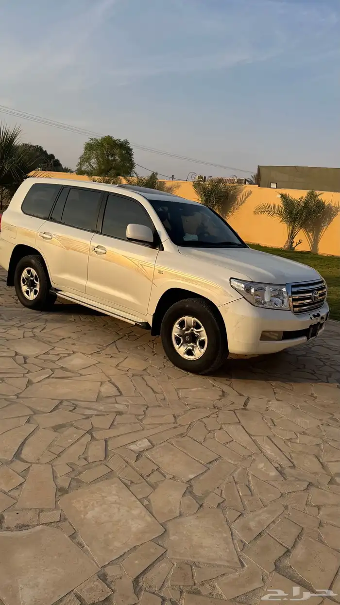 لاندكروزر GX V6 موديل 2010 بدي وكاله ومحركات على شد المصنع 4
