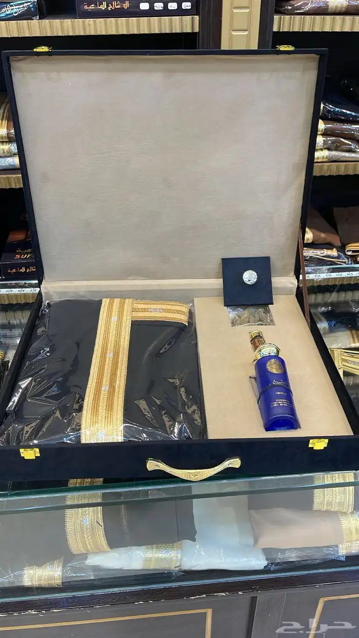 بشت وبر شتوي فروة صدرية هدايا زواج ترقية تقاعد تكريم تخرج 41