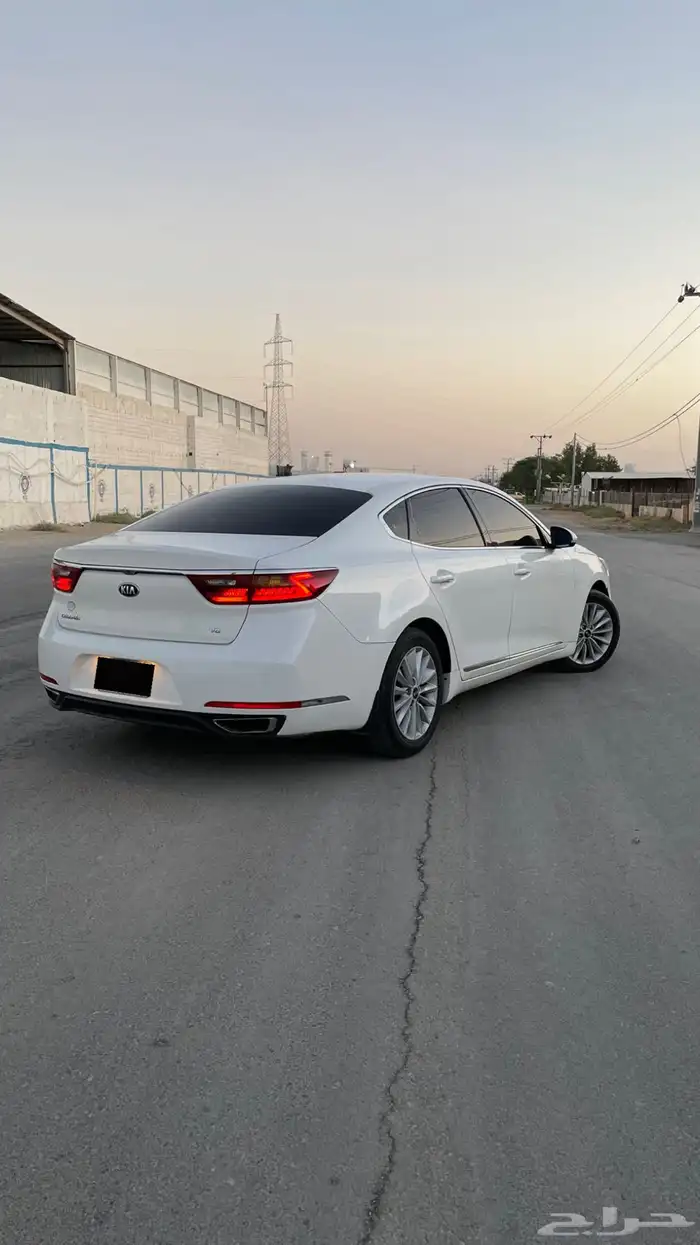 كيا كدنزا 4