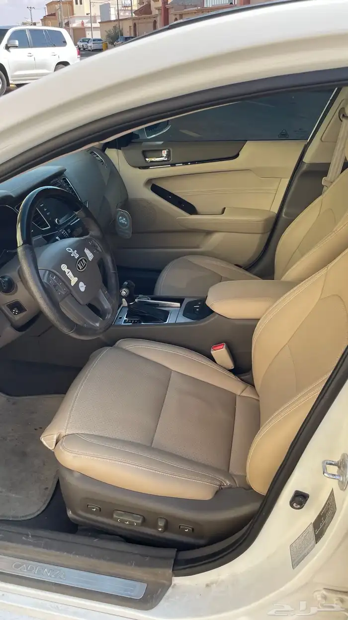 كيا كادينزا 2011 4