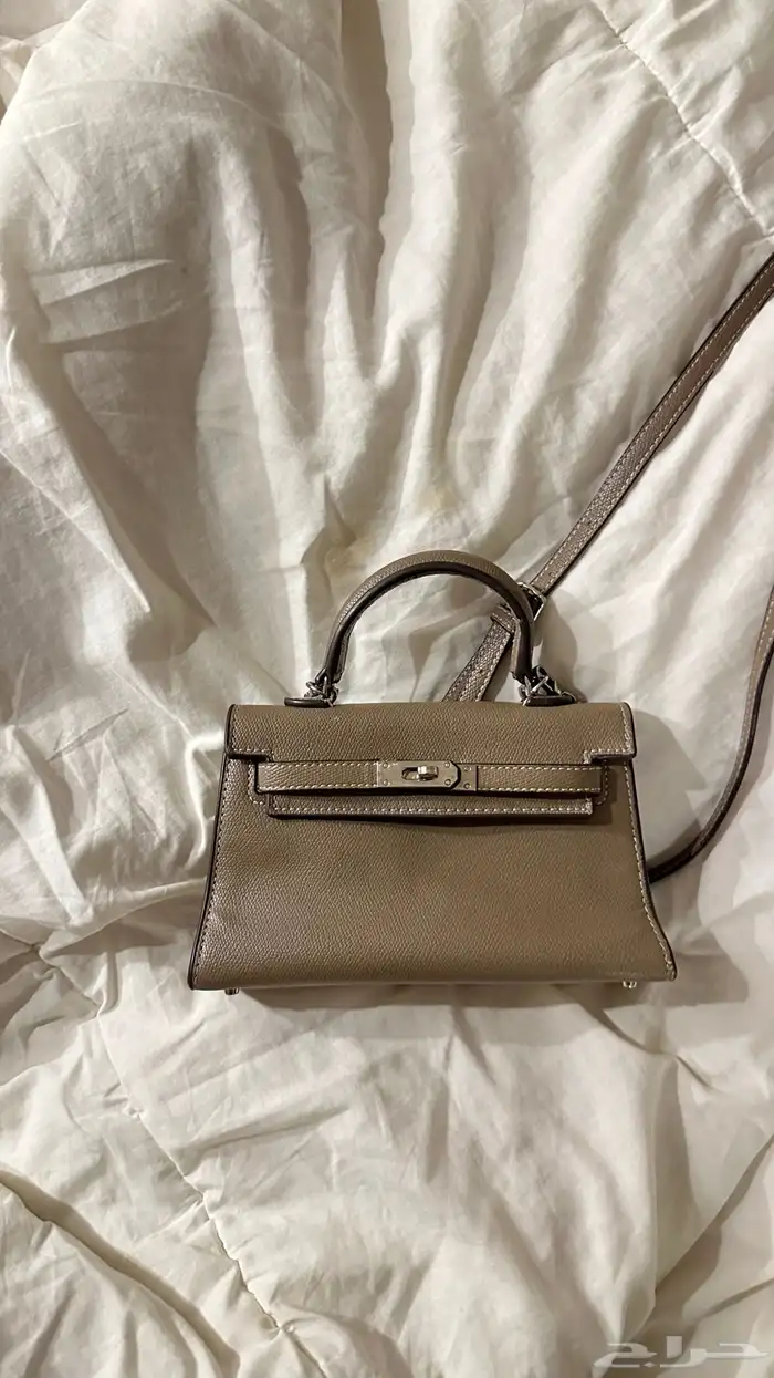 شنطه فخمه لون كاكي 0