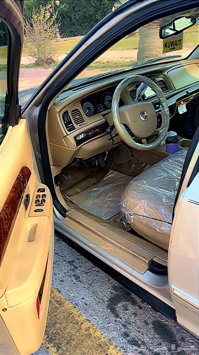 فورد جراند ماركيز موديل 2007 4