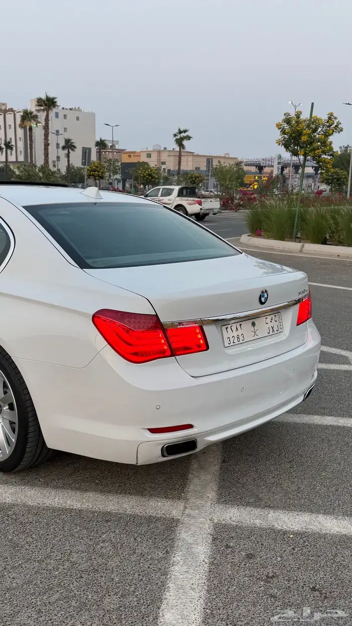 بي ام دبليو 740 فل كامل (( نظيف جد ا )) 11
