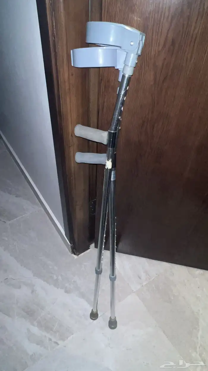 كرسي متحرك عكاز طبي 2