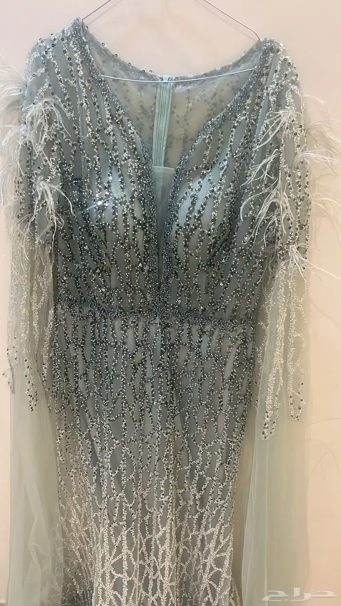 فستان جديد لم يلبس إلا مرتين فقط المقاس L الطول 158 3