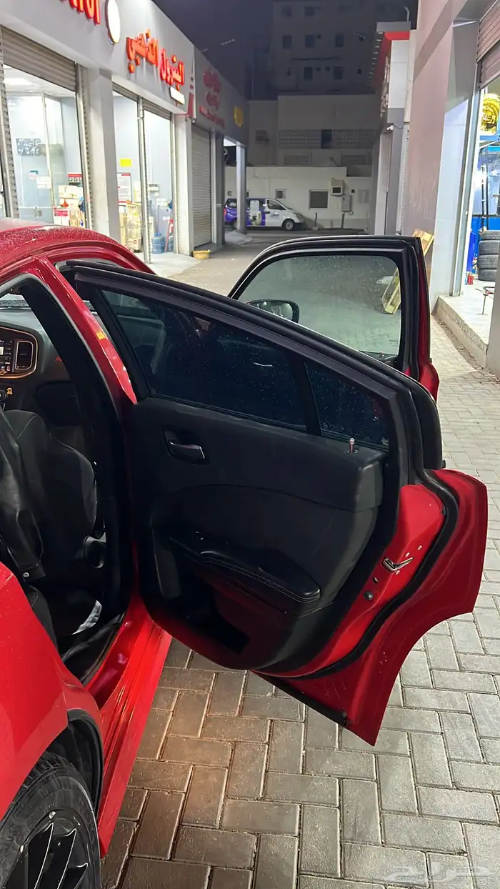 دودج تشارجر للبيع او بدل بموستنق gt 10