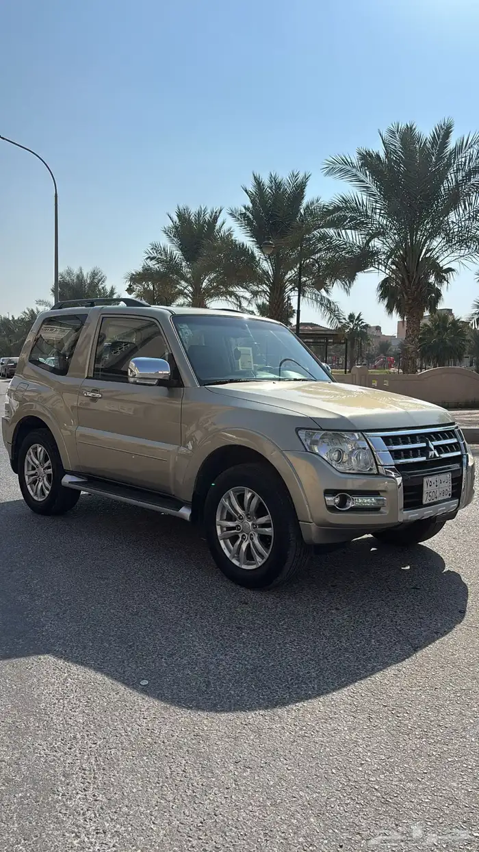 للبيع متسوبيشي باجيرو 4