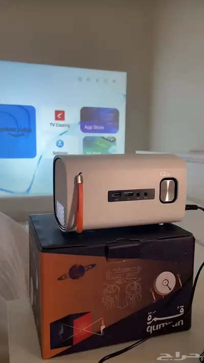 بروجكتر قمرة مع لوح عرض 120 بوصة index