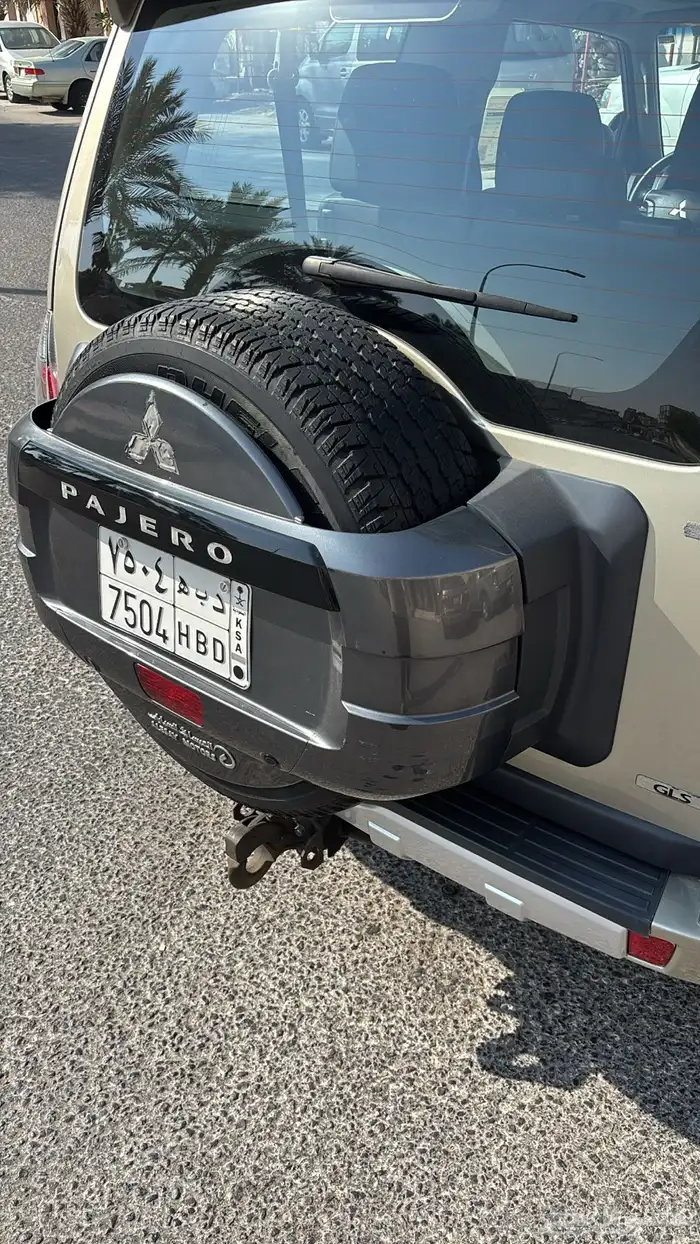 للبيع متسوبيشي باجيرو 5