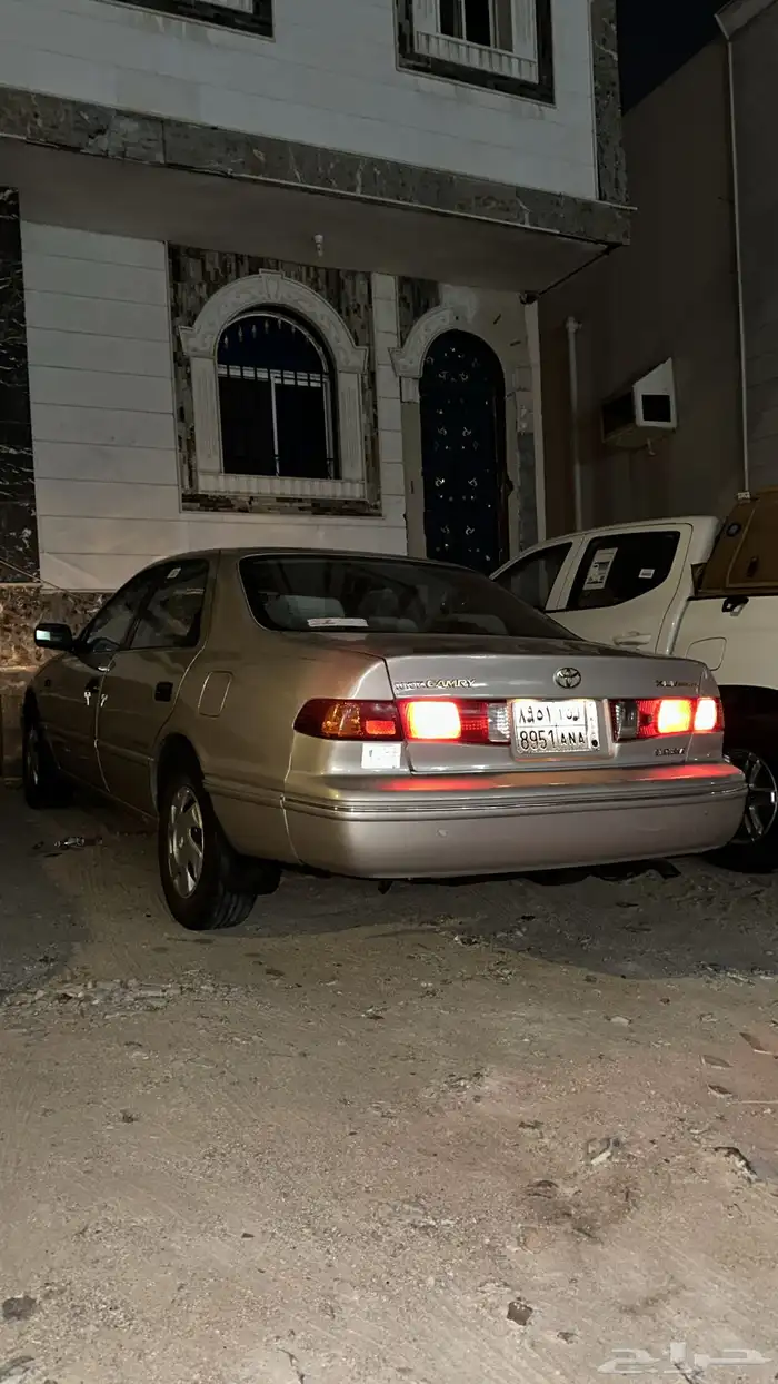 كامري 2002 قير عادي 1