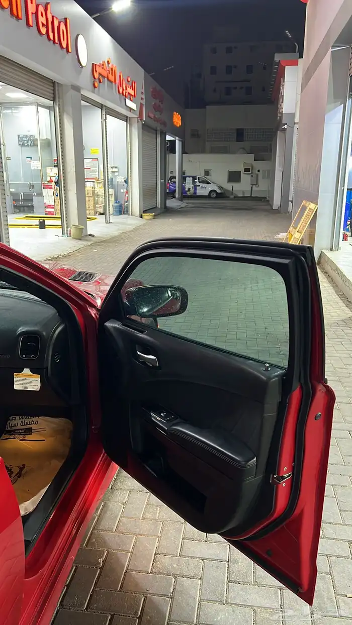 دودج تشارجر للبيع او بدل بموستنق gt 9