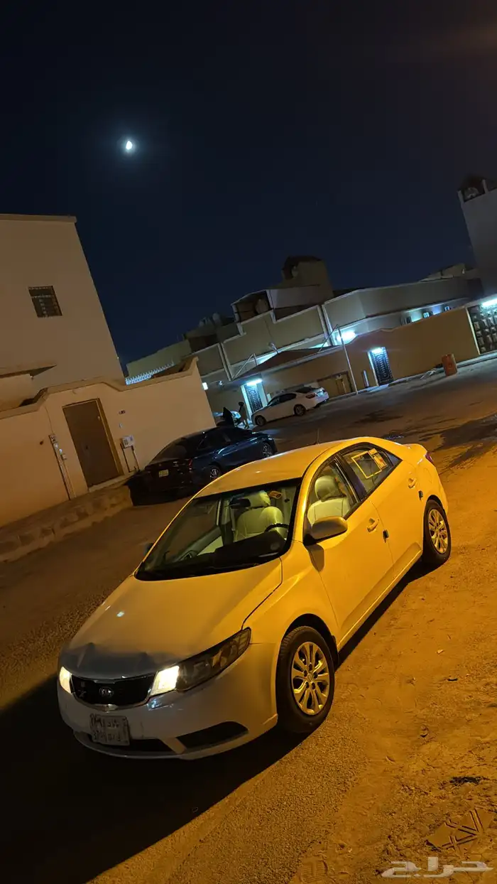 للبيع كيا سيراتو م 2012 14