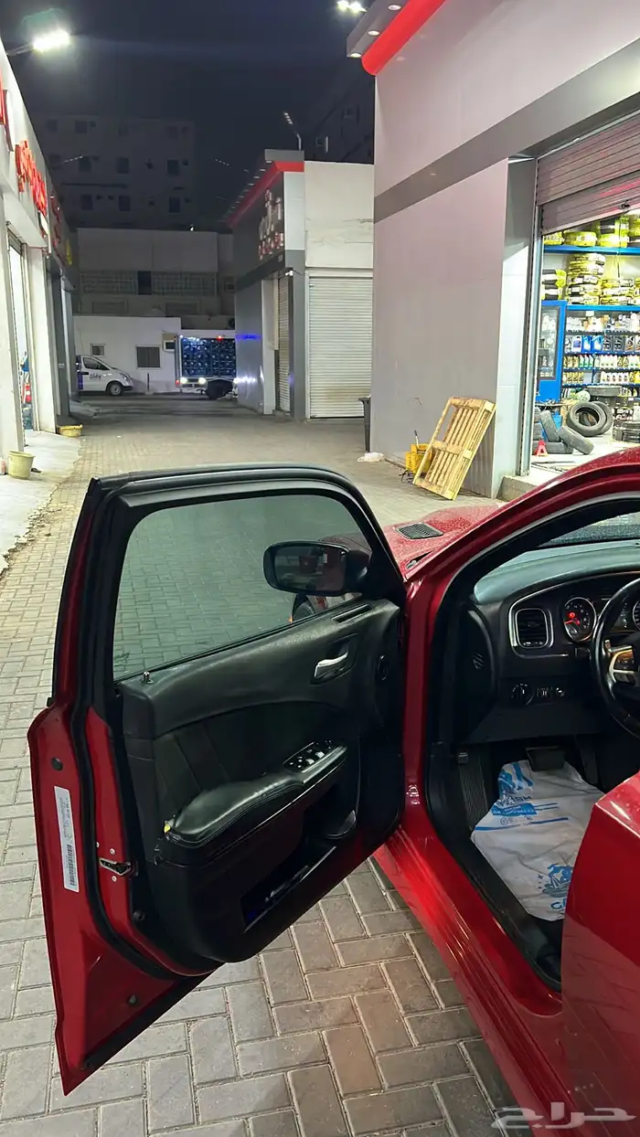 دودج تشارجر للبيع او بدل بموستنق gt 8