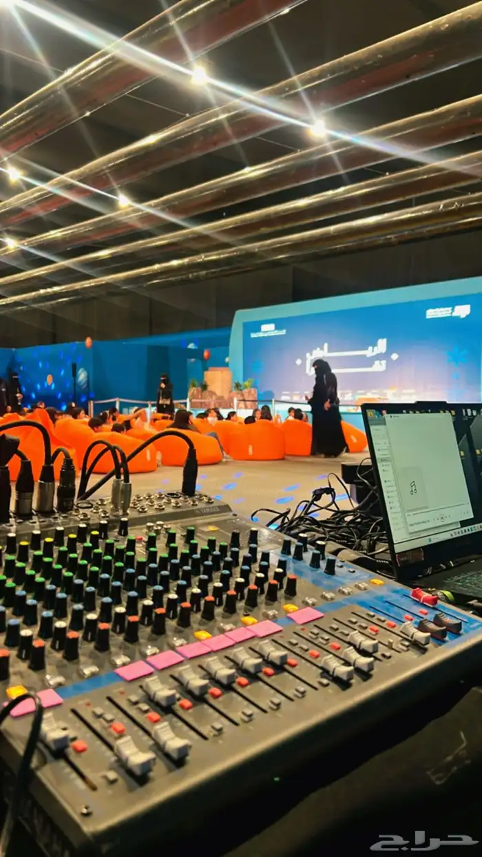 تجهيز فعاليات ومؤتمرات   شاشات   صوت   إضاءة   إدارة كاملة 13