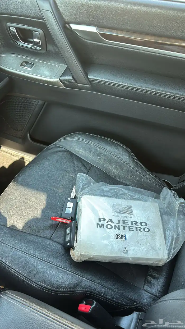 للبيع متسوبيشي باجيرو 19