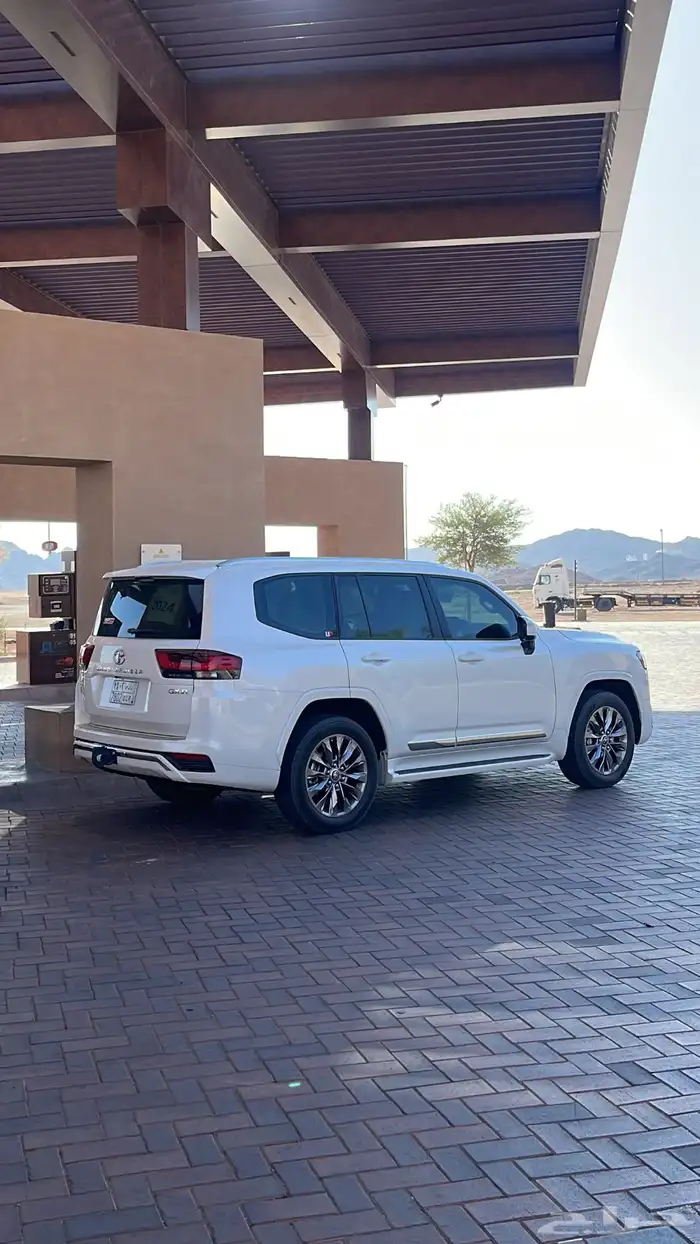 لاند كروزر 2024 1