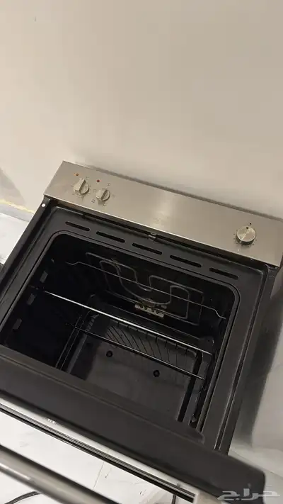 غسلله مخزنه م اشتغلت 13 سعتها وفرن وغاز شوايه م استخدم index