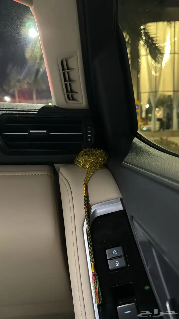 كهرمان شفاف مائي طبيعي 2