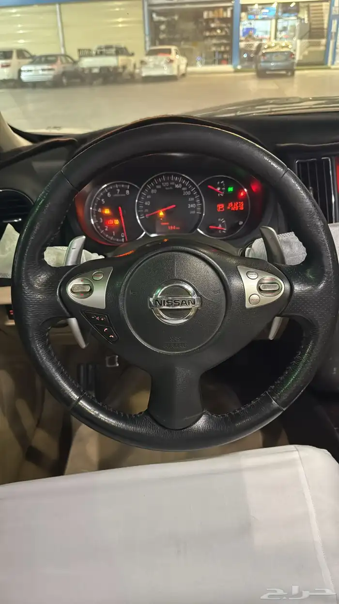 نيسان مكسيما 8