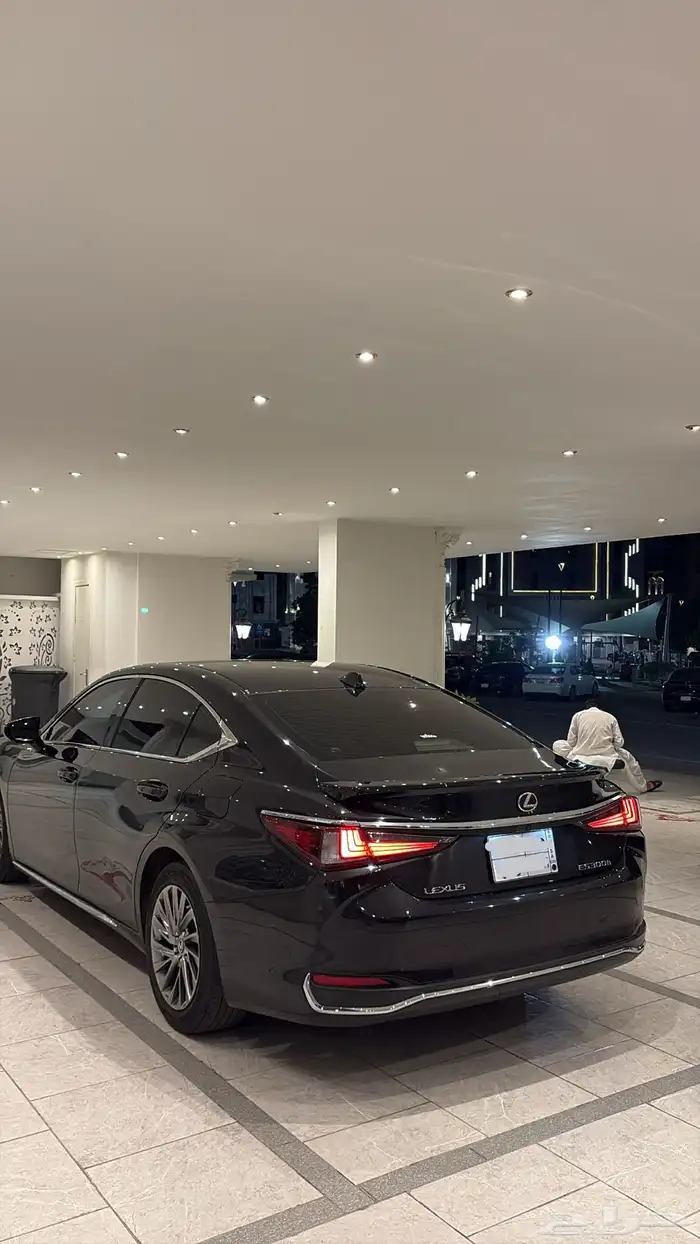 لكزس ES300 2024 هايبرد 1