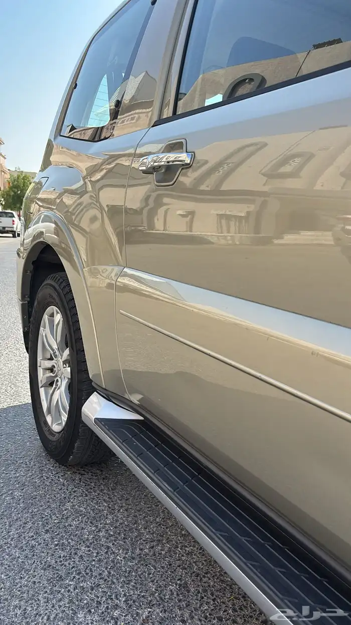 للبيع متسوبيشي باجيرو 6