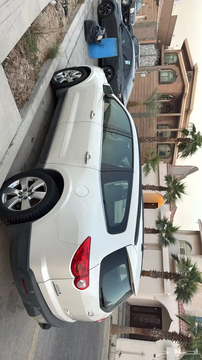 للبيع شفرولية ترافرس 2011 9