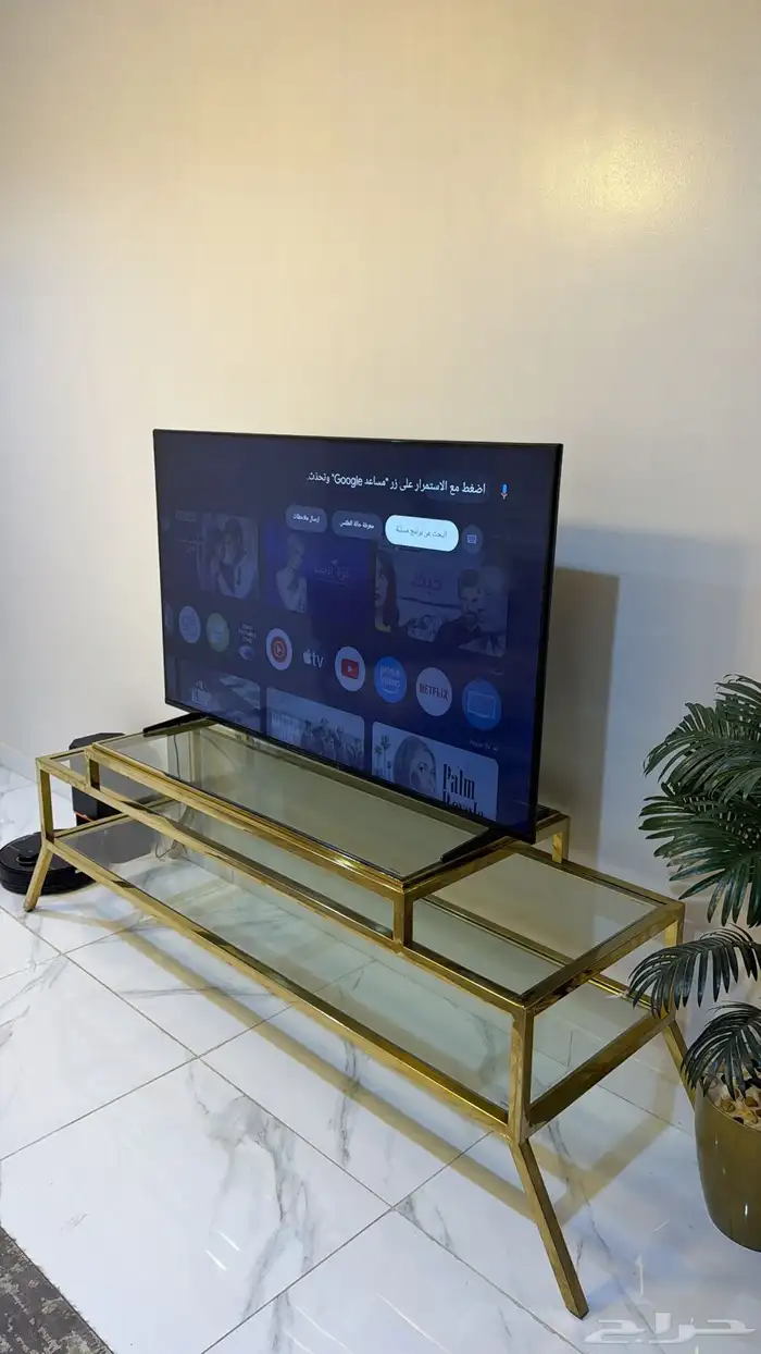 كنب للبيع من سنتر هوم 4 مقاعد وكنبه فريده وطاوله تلفزيون 0