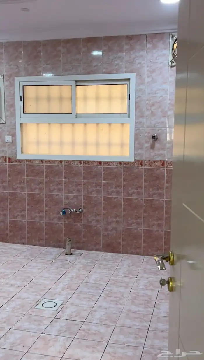 دور علوي بالرياض بحي عكاظ للإيجار 6