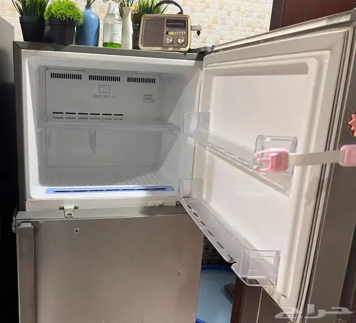 ثلاجة LG بحالة جيده جدا 4