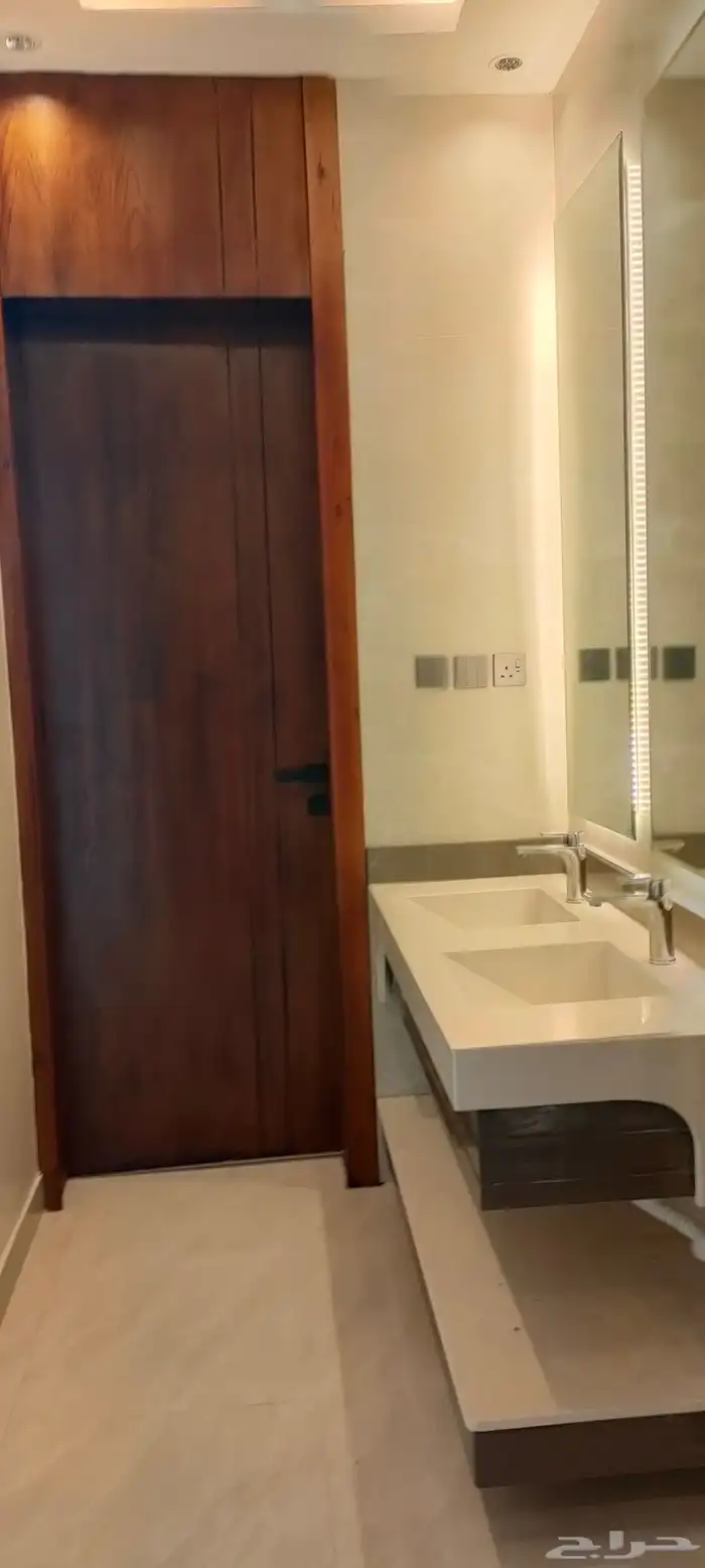 للبيع شقق ارضية وعلويه موقع مميز أسعار تبدا من 520الف 30