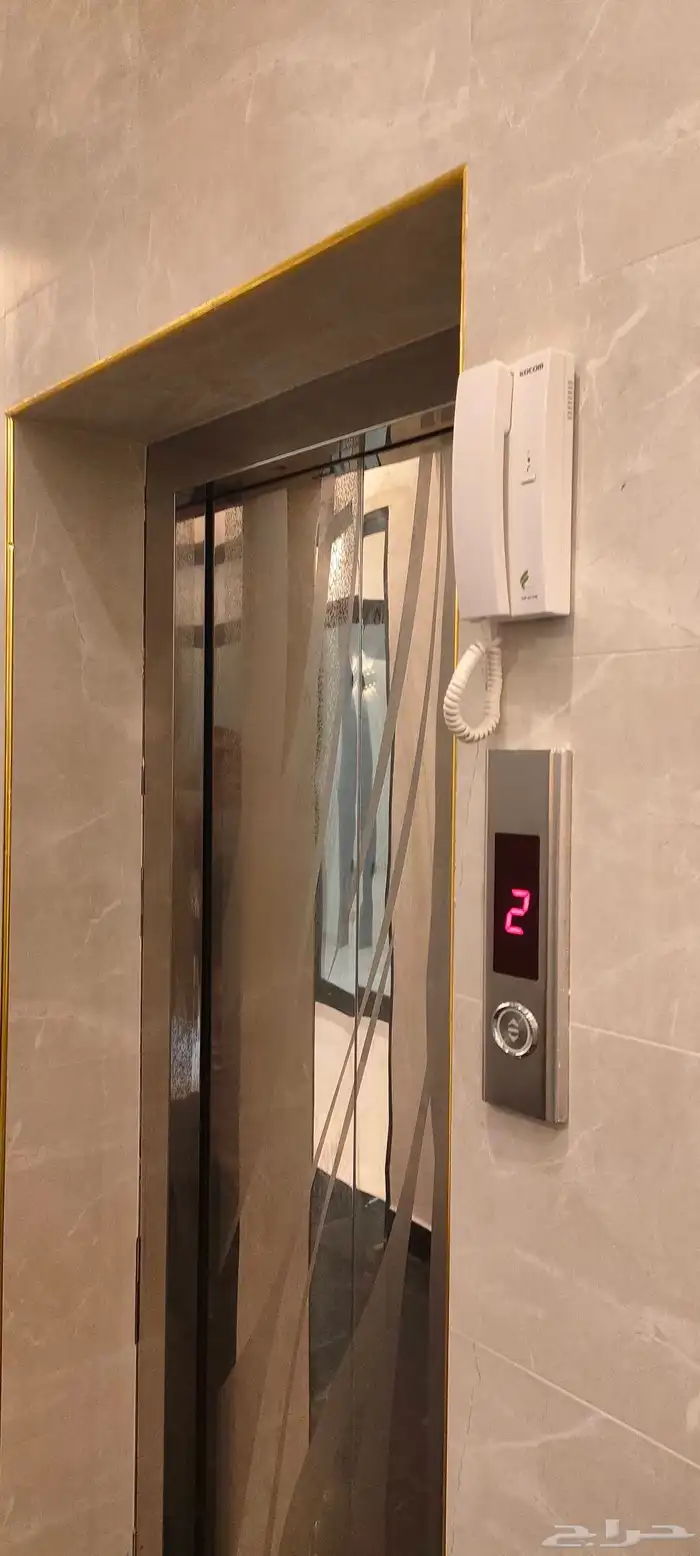 للبيع شقق ارضية وعلويه موقع مميز أسعار تبدا من 520الف 24