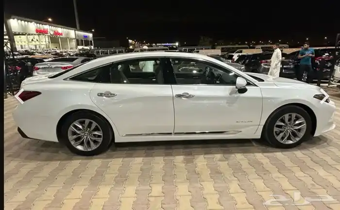 تويوتا افالون موديل 2022 تورينق نظيفه جدا 4