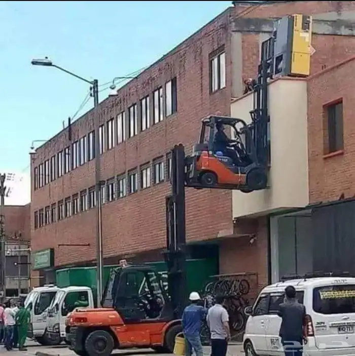 فوركلفت رافعه شوكيه سكينه كرينات للايجار الشهري وليومي 4