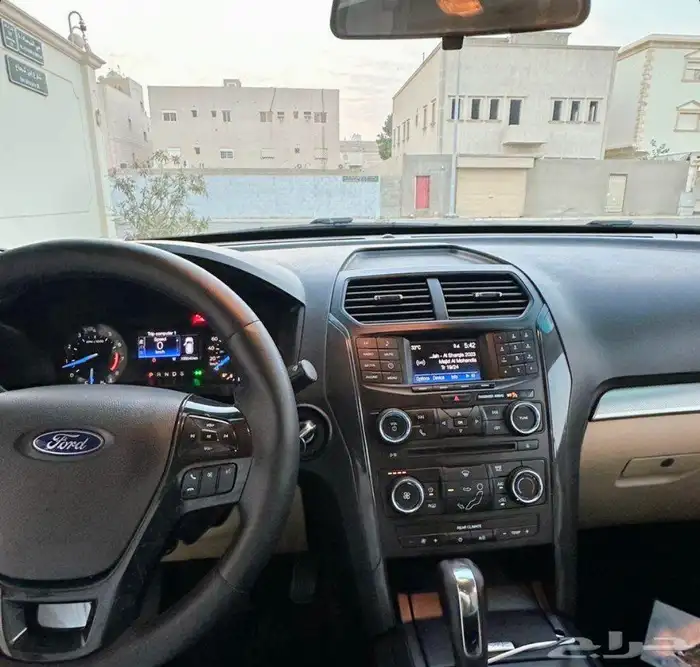 اكسبلورر 2016 ماشي قليل 0