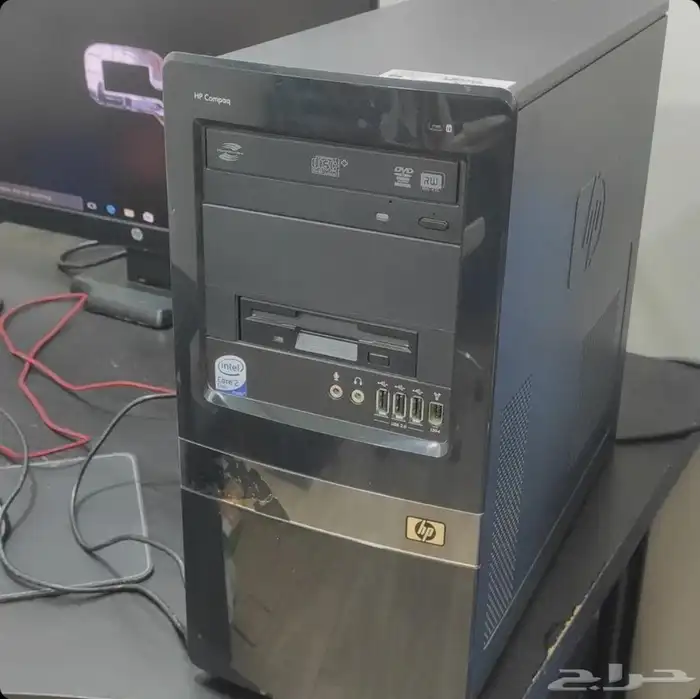 كمبيوتر HP مع شاشة وماوس وكيبورد 1