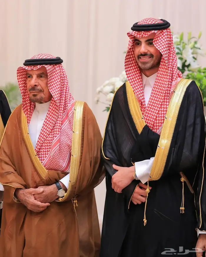 مصور زواجات وشركات  . 0