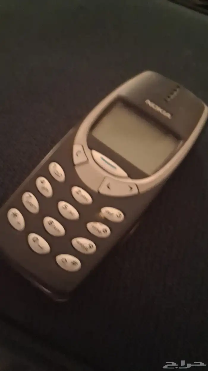 نوكيا معه الشاحن وله فك الجهاز 0