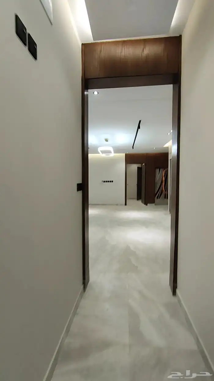 للبيع شقق علويه موقع مميز واسعار مناسبة 22