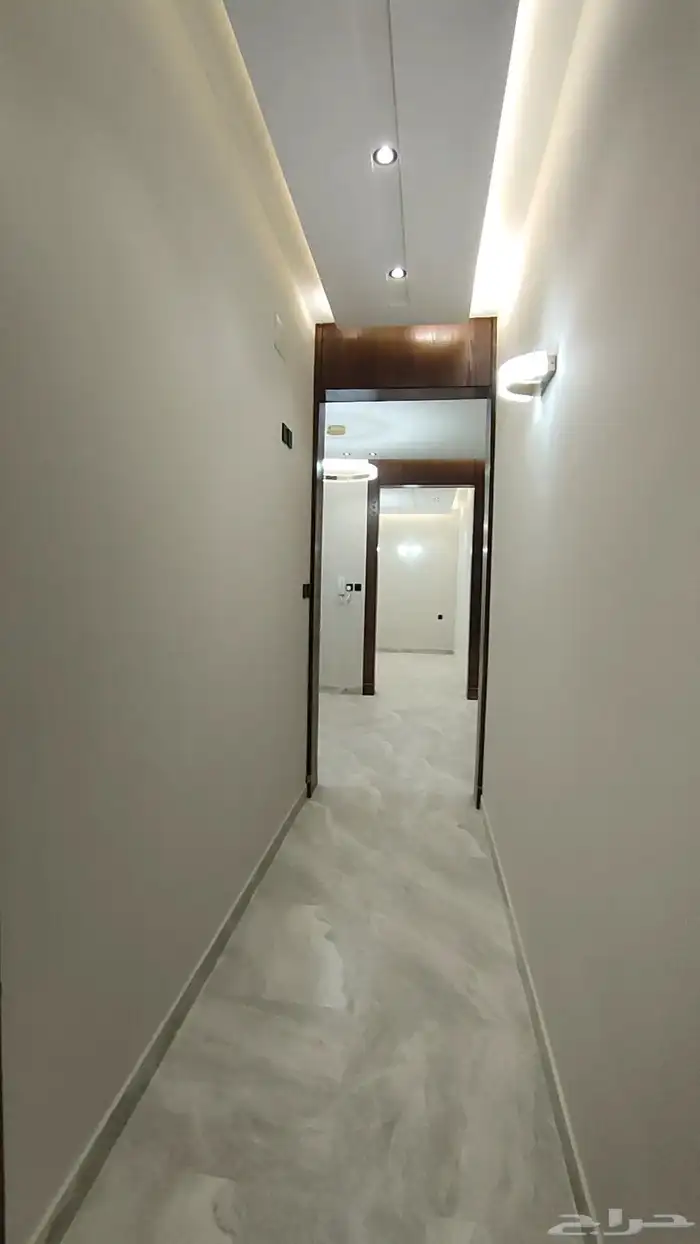 للبيع شقق علويه موقع مميز واسعار مناسبة 13