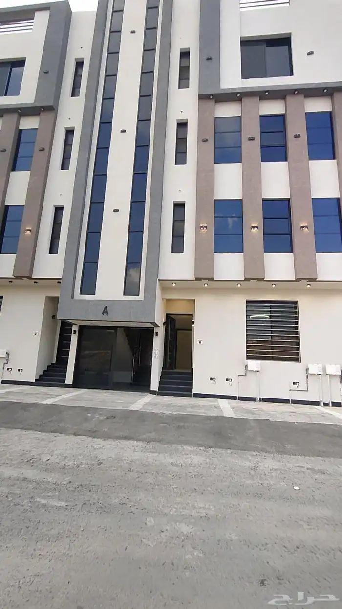 للبيع شقق علويه موقع مميز واسعار مناسبة 0