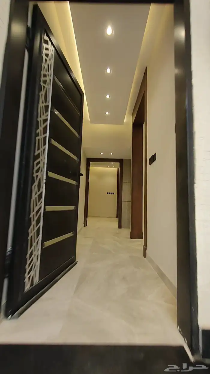 للبيع شقق علويه موقع مميز واسعار مناسبة 3