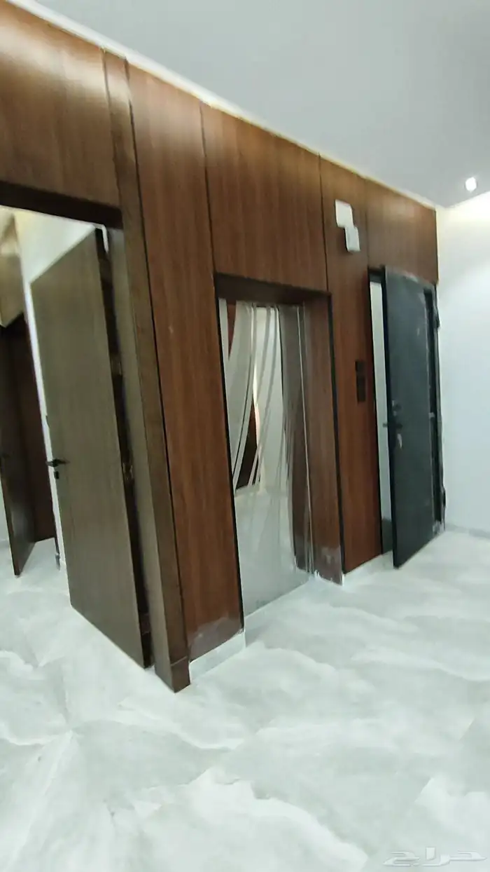 للبيع شقق علويه موقع مميز واسعار مناسبة 25