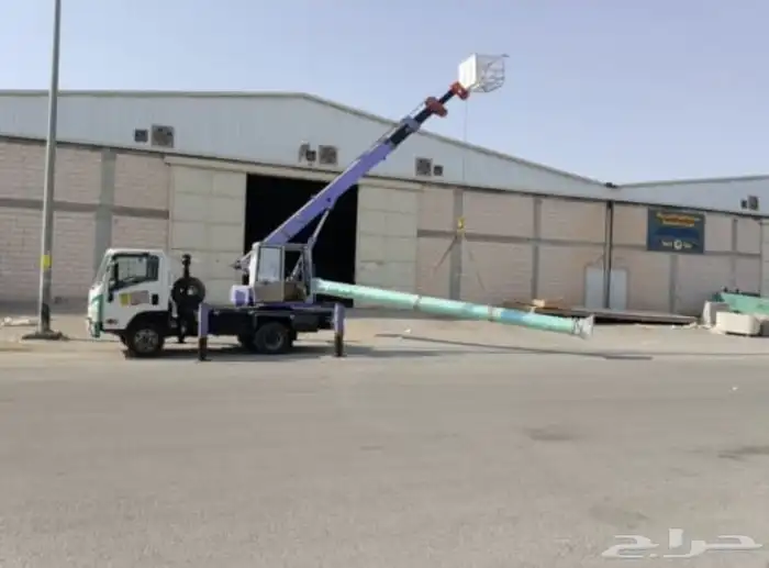 تاجير رافعات كرين مان لفت سيزر لفت دينه ونش بوم تراك كريتات 8