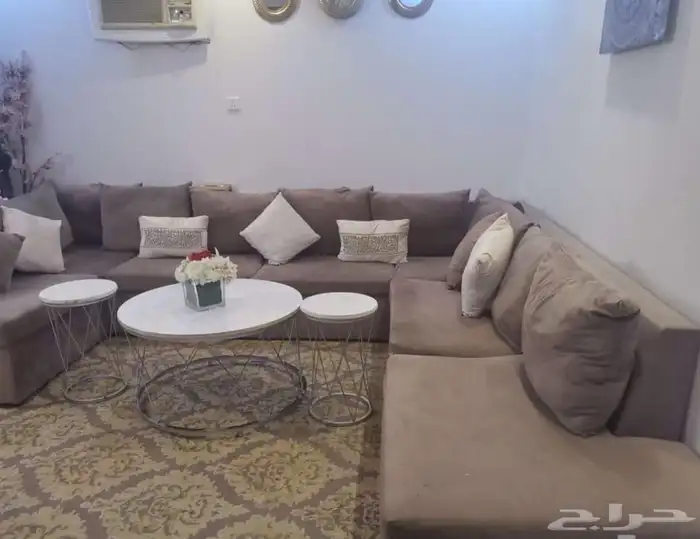 كنب حرف U اشتريته جديد من شهر 0