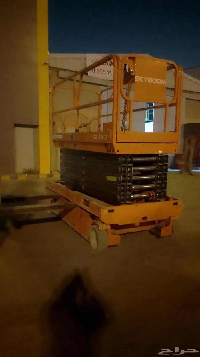 سيزرلفت سيزر لفت كهرباء ديزل للايجار يومي وشهري 4